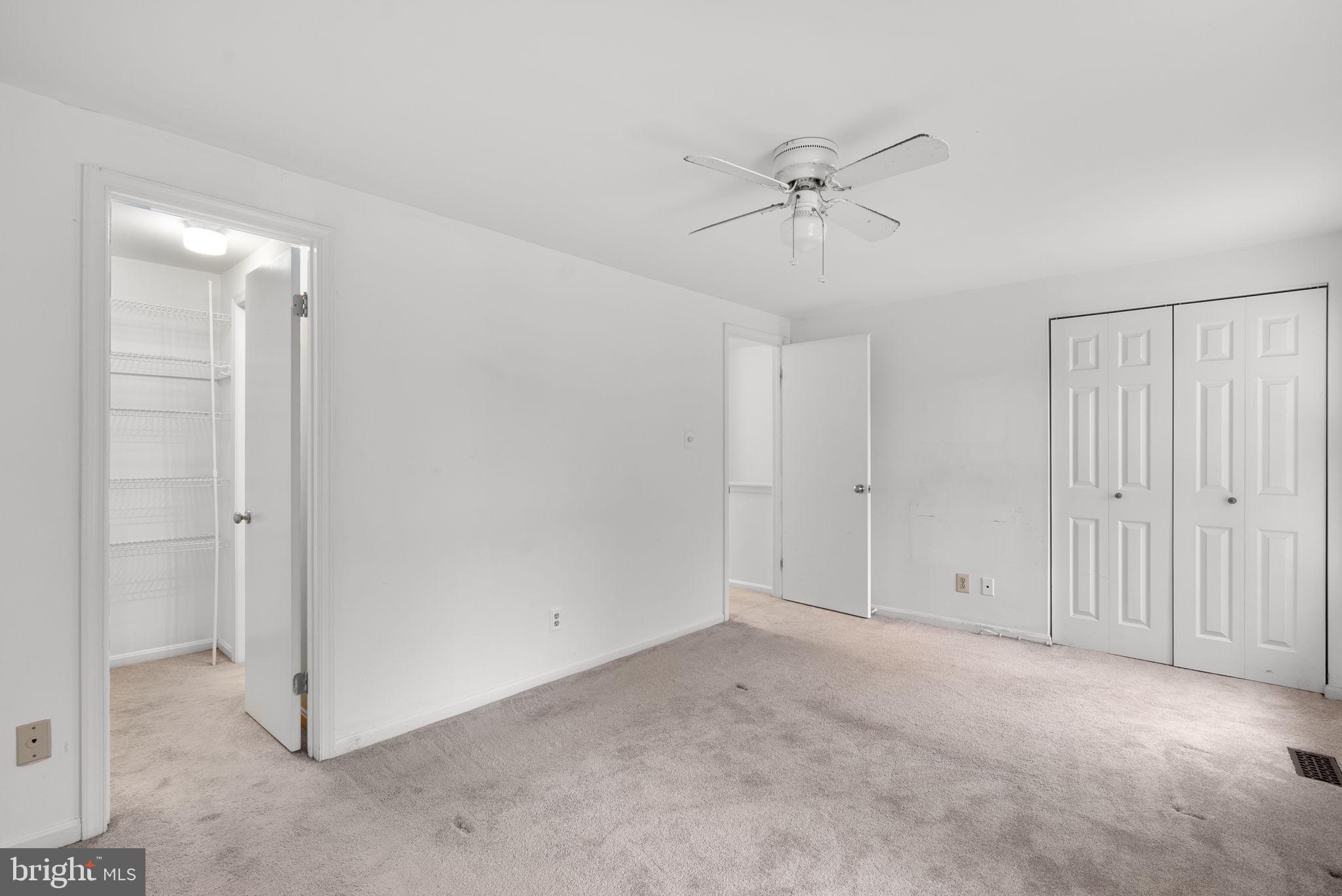 POTOMAC CHASE - Residential