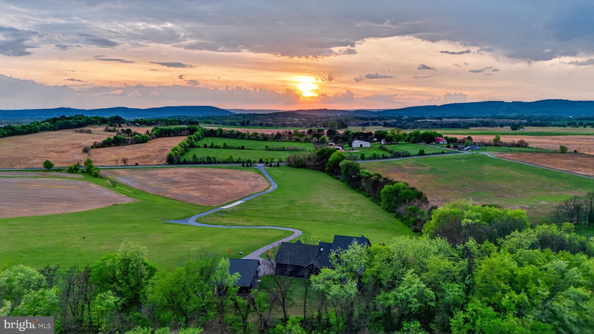 ESTATES AT POTOMAC FARMS - Residential
