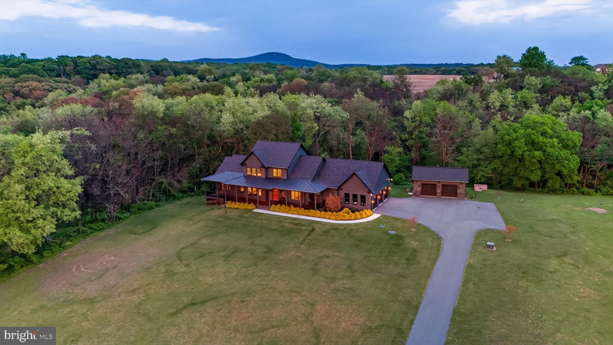 ESTATES AT POTOMAC FARMS - Residential