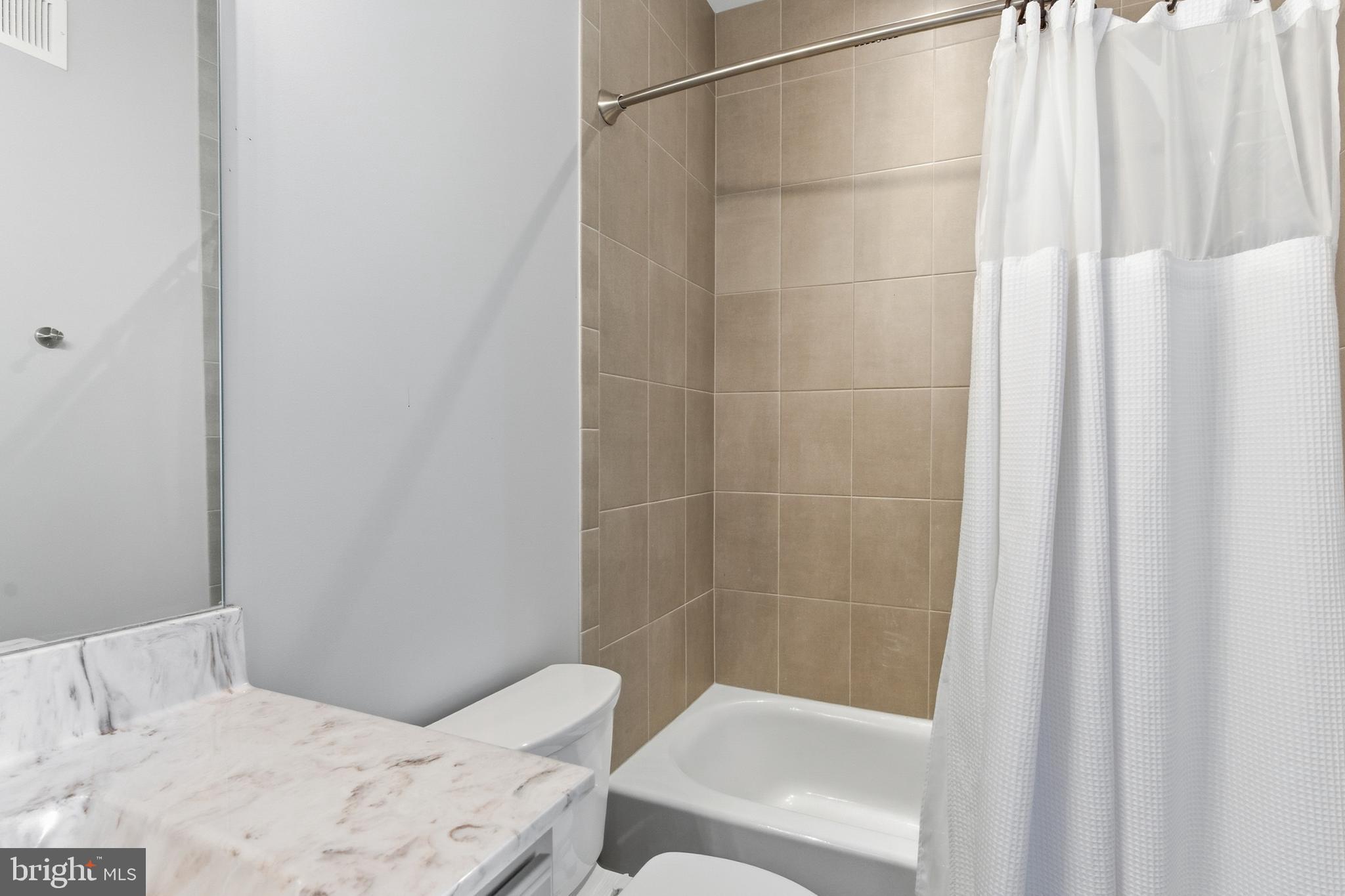 ESTATES AT POTOMAC FARMS - Residential