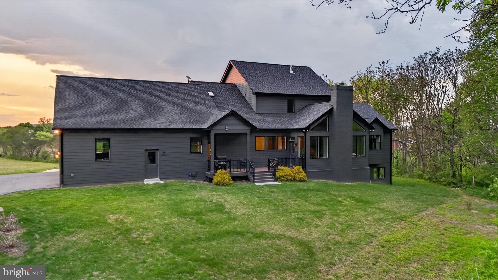 ESTATES AT POTOMAC FARMS - Residential
