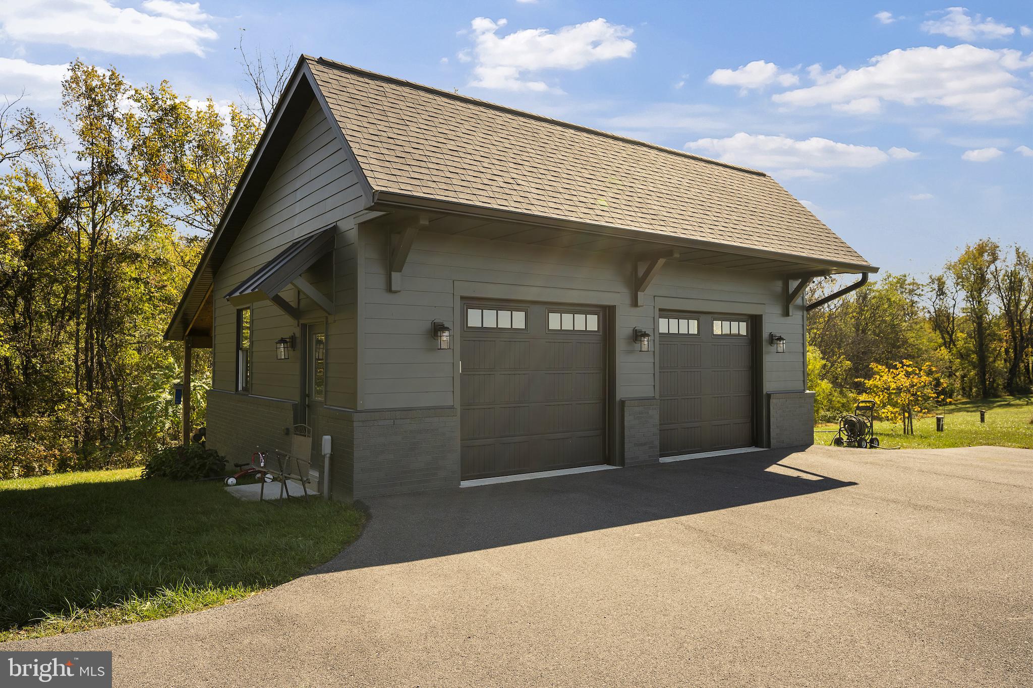 ESTATES AT POTOMAC FARMS - Residential