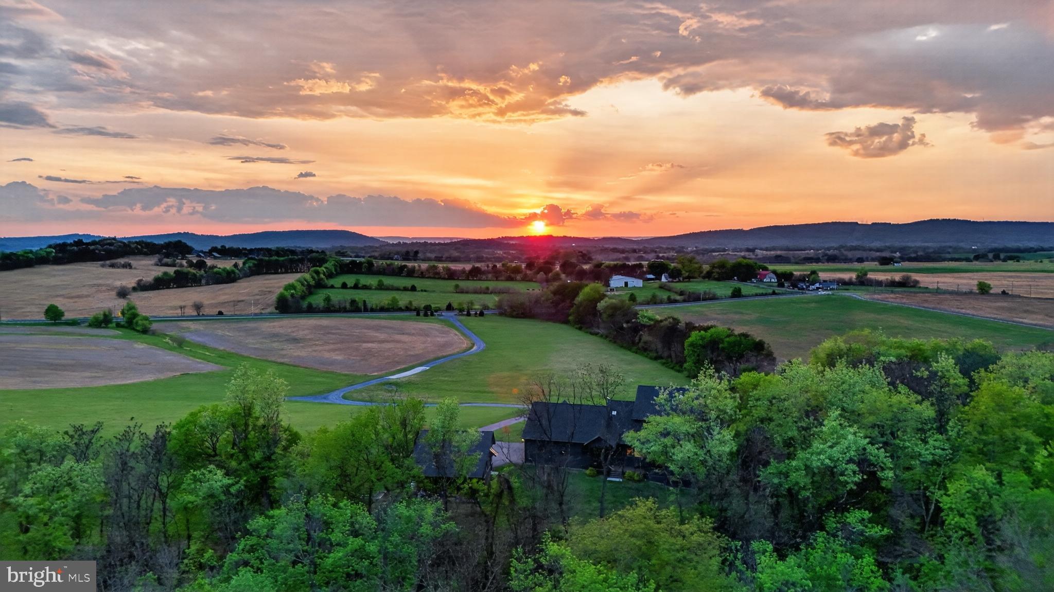 ESTATES AT POTOMAC FARMS - Residential