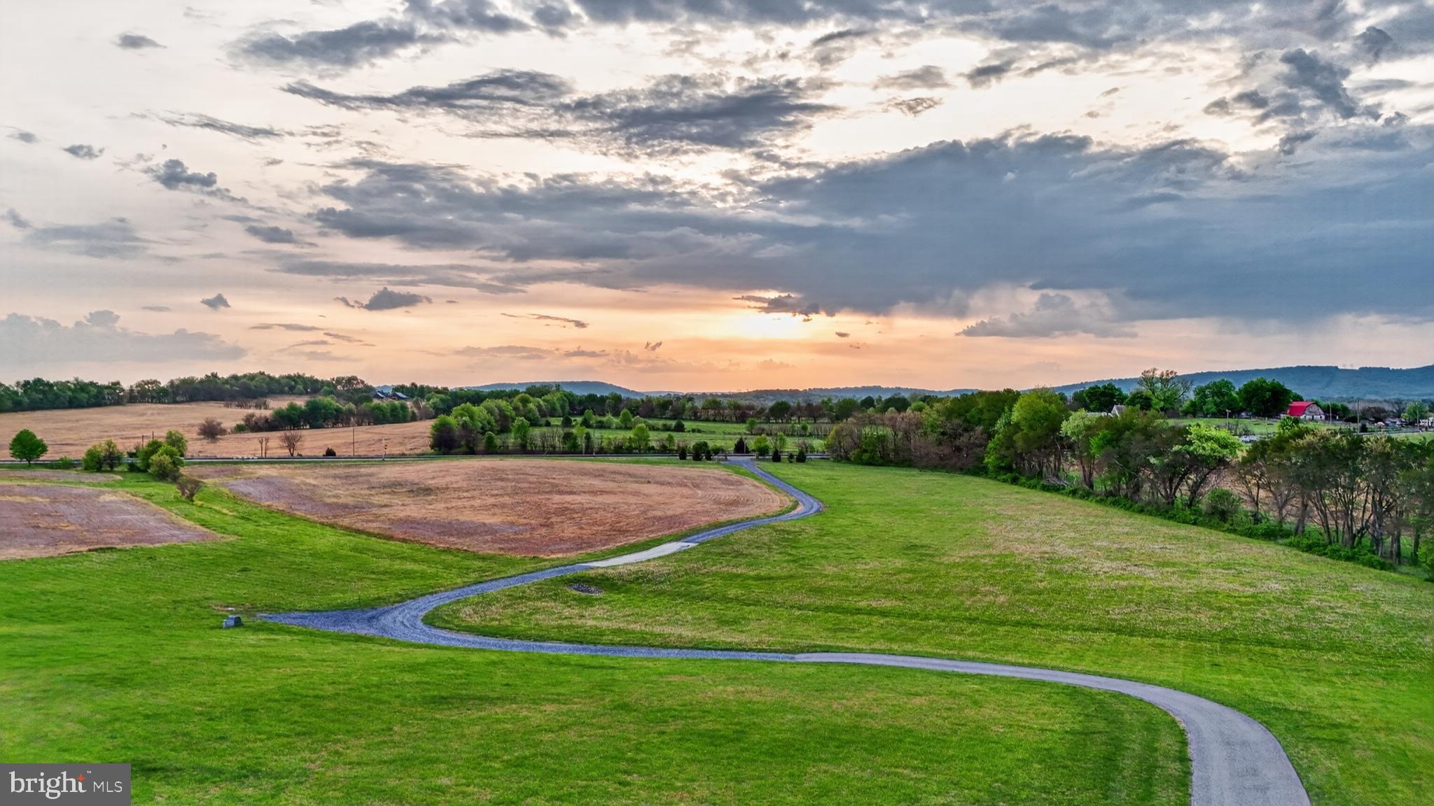 ESTATES AT POTOMAC FARMS - Residential