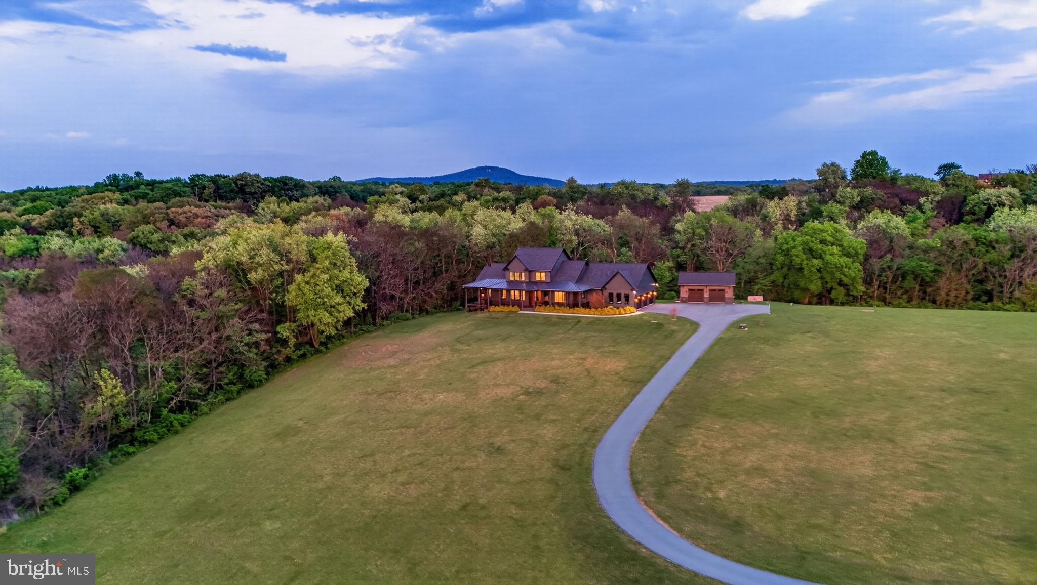 ESTATES AT POTOMAC FARMS - Residential