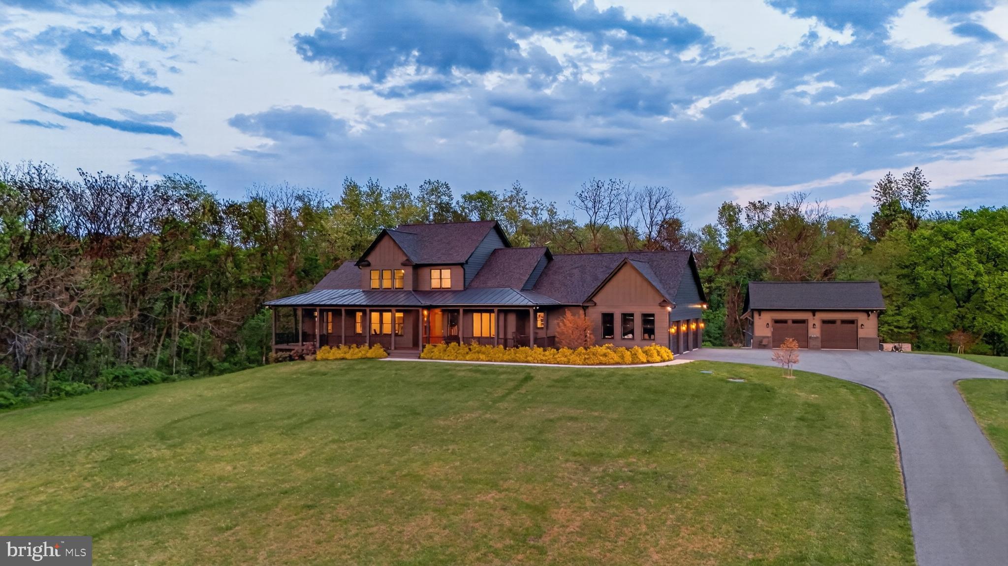 ESTATES AT POTOMAC FARMS - Residential