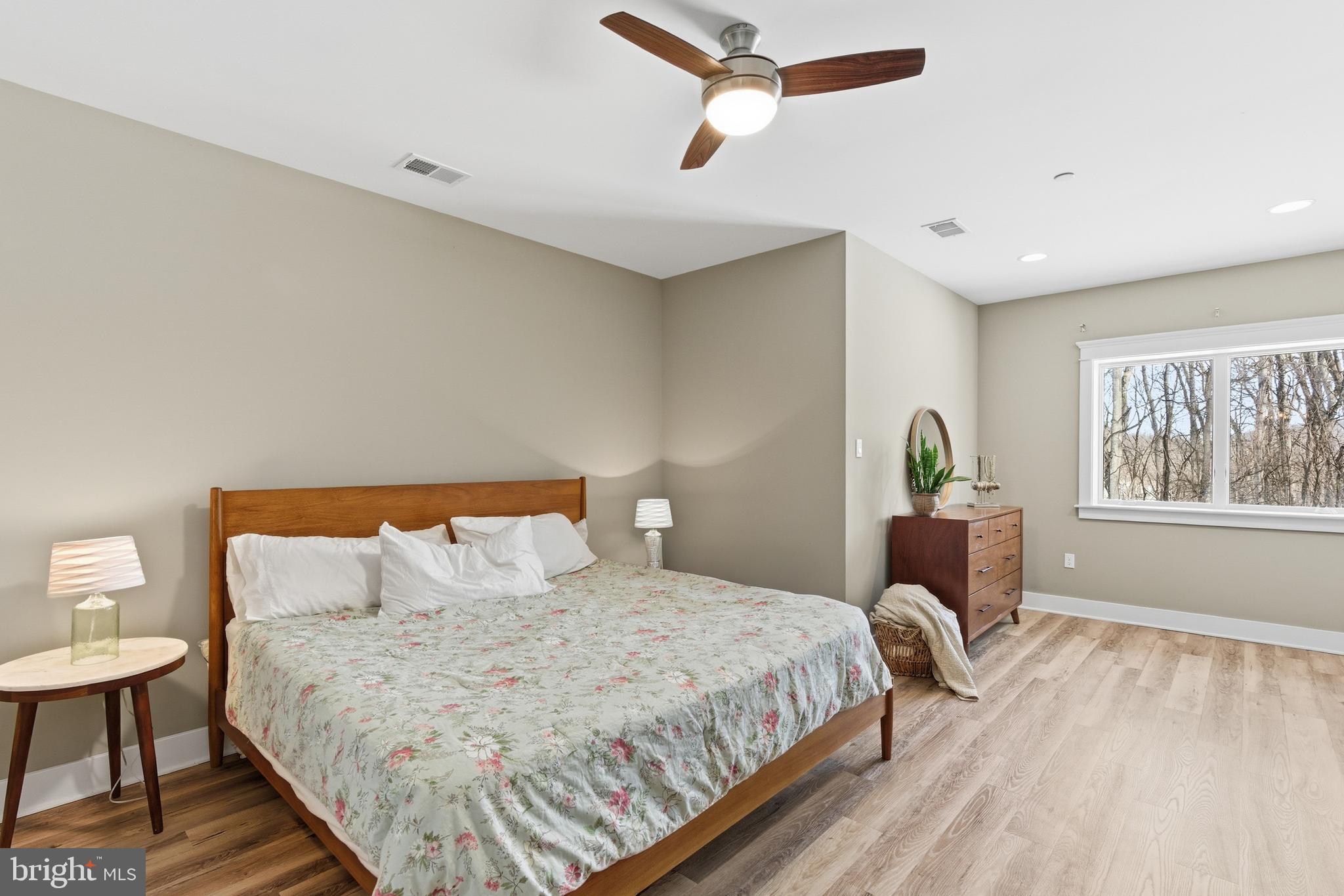 ESTATES AT POTOMAC FARMS - Residential