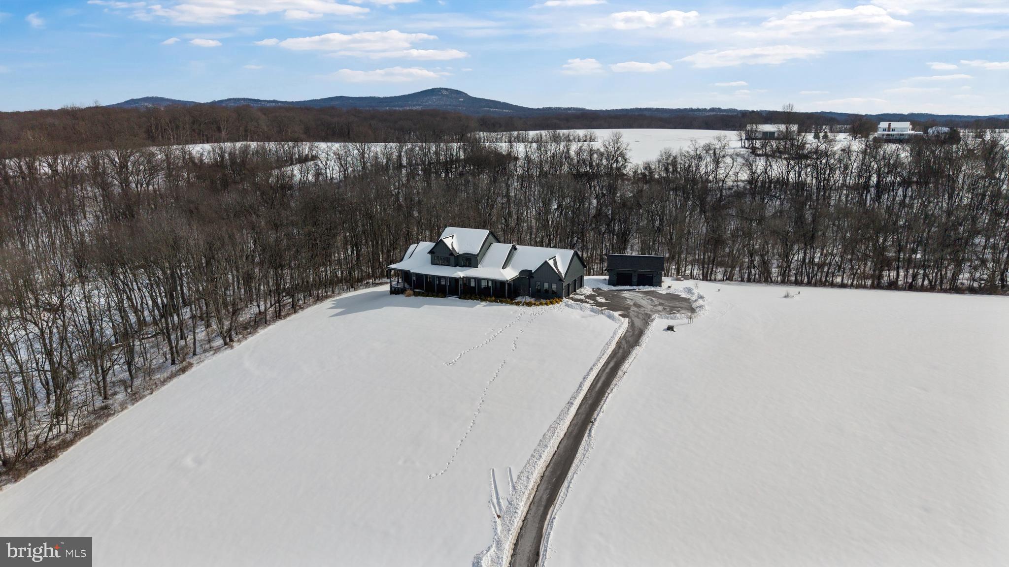 ESTATES AT POTOMAC FARMS - Residential