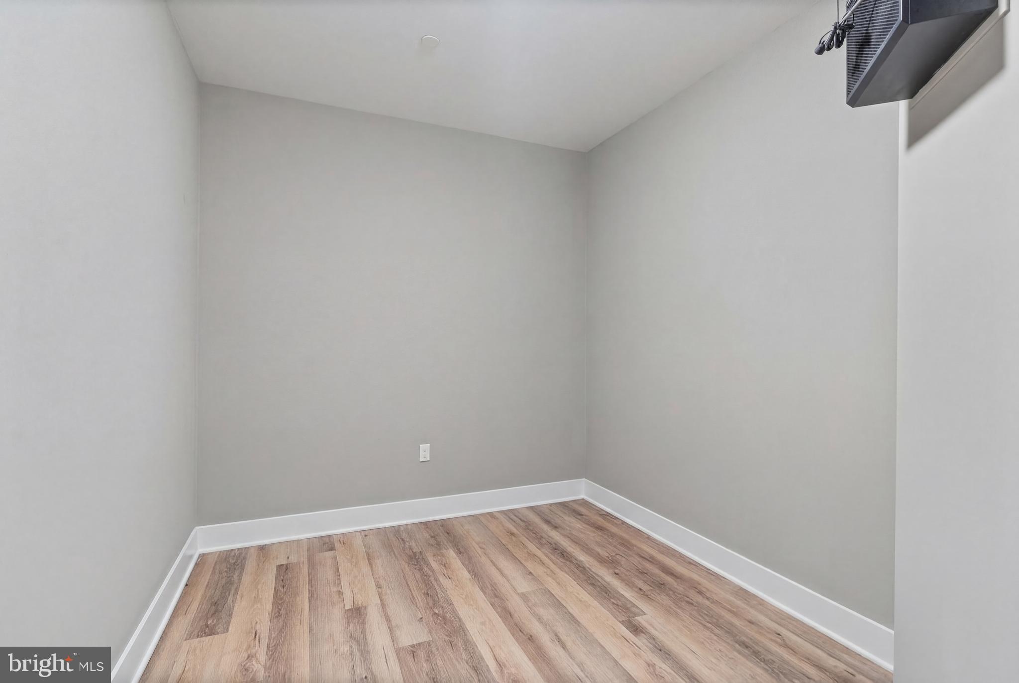 ESTATES AT POTOMAC FARMS - Residential