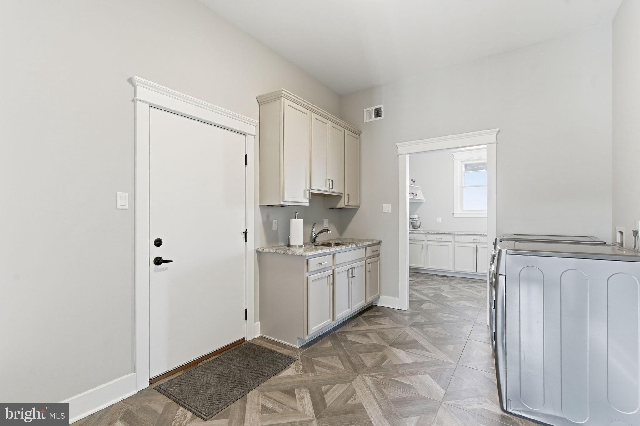 ESTATES AT POTOMAC FARMS - Residential