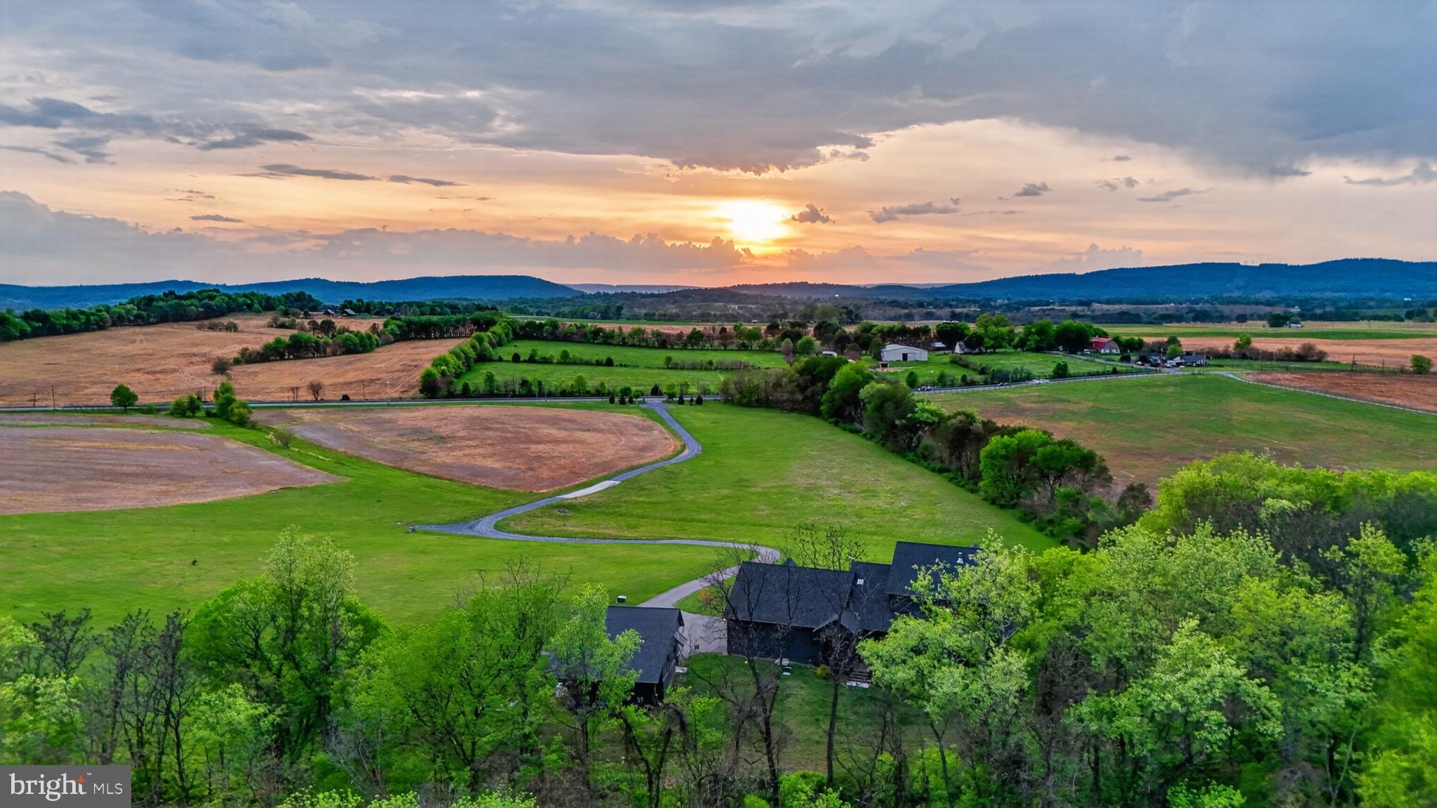 ESTATES AT POTOMAC FARMS - Residential