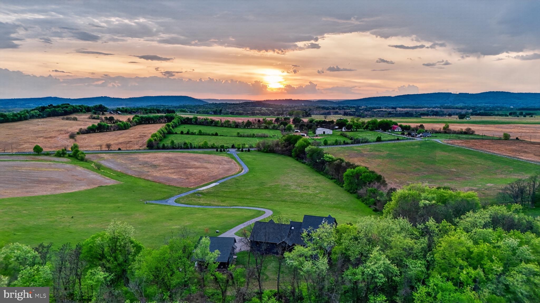 ESTATES AT POTOMAC FARMS - Residential