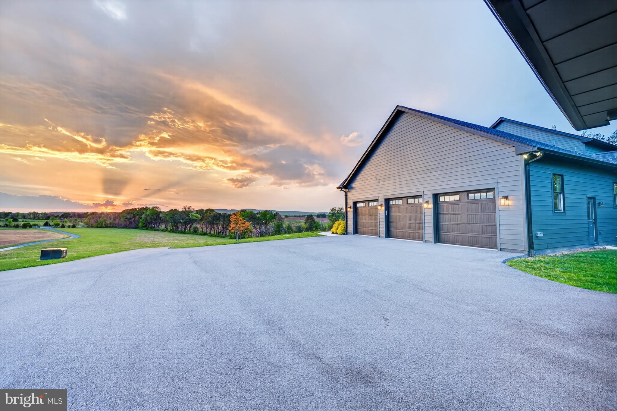 ESTATES AT POTOMAC FARMS - Residential