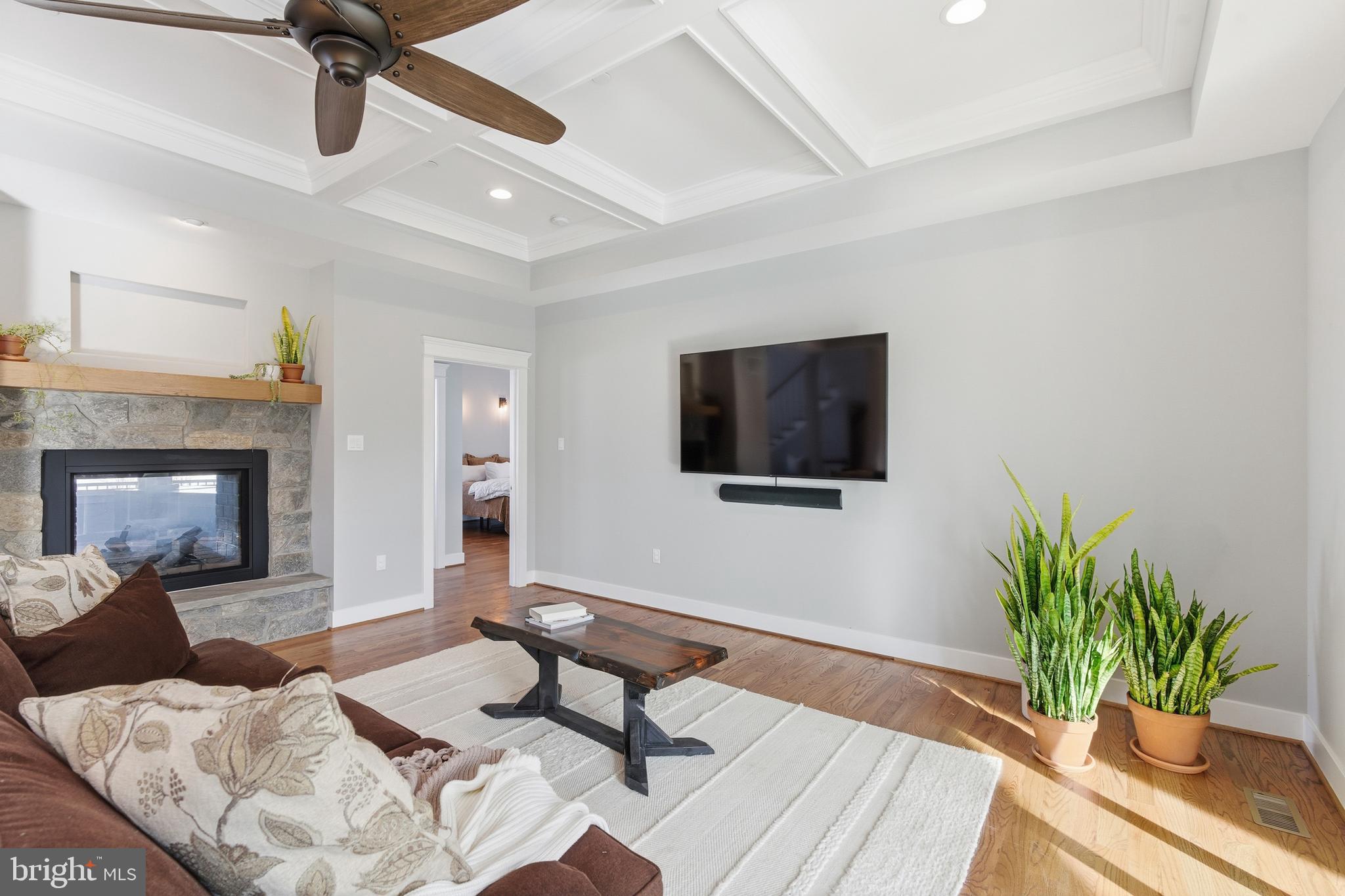 ESTATES AT POTOMAC FARMS - Residential