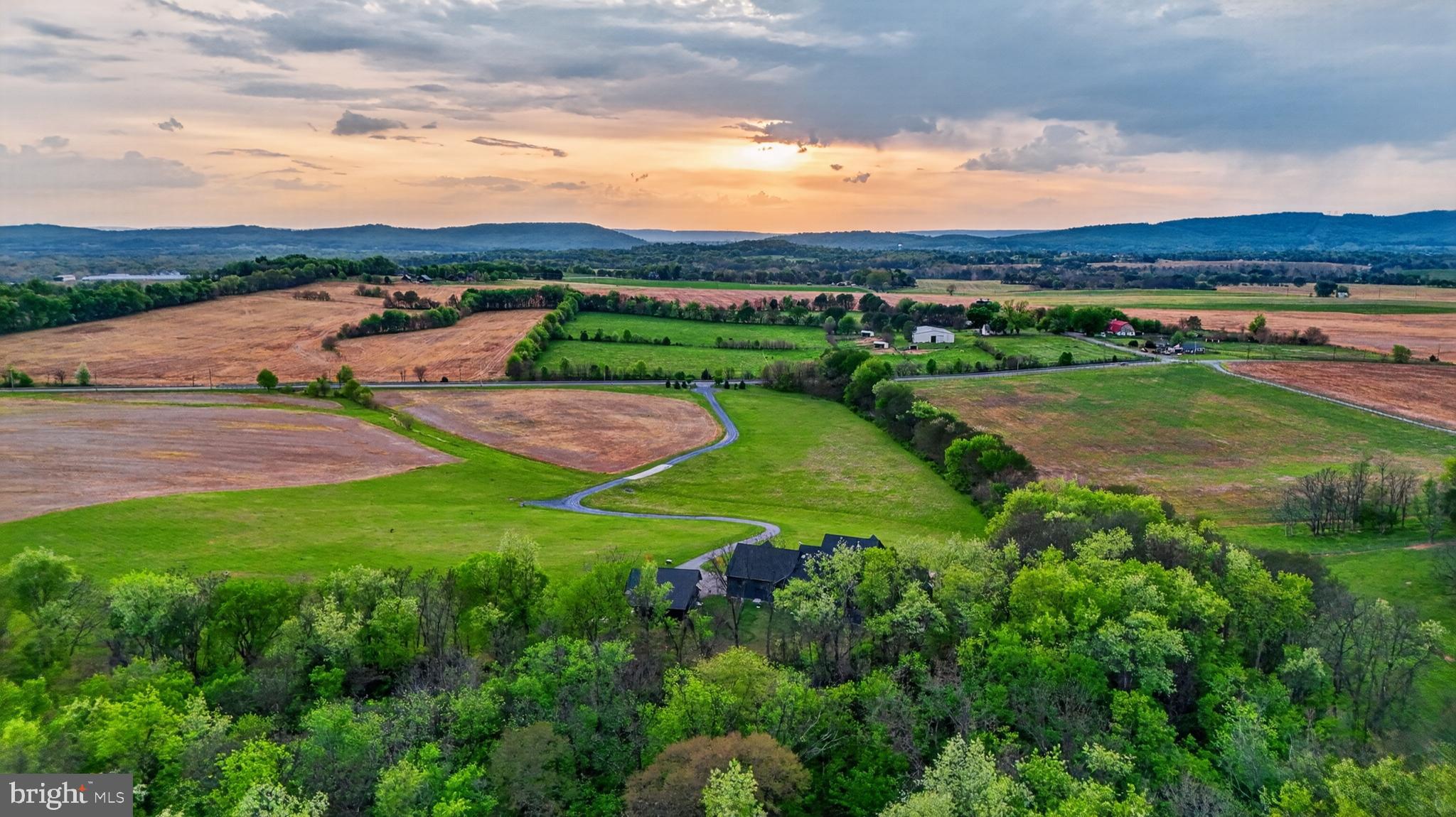 ESTATES AT POTOMAC FARMS - Residential