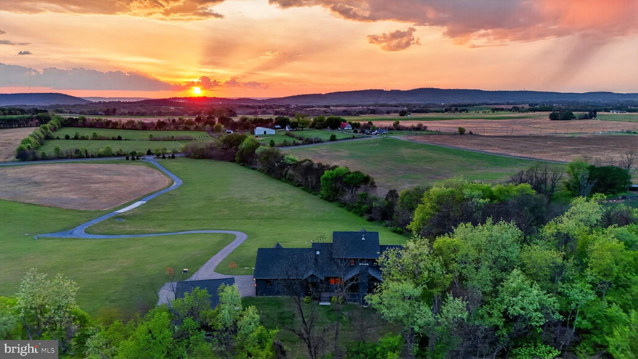 ESTATES AT POTOMAC FARMS - Residential