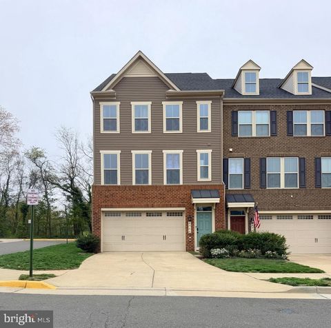 Photo of 8966 Bridle Ridge Lane, MANASSAS, VA 20110 (MLS # VAPW2116152)