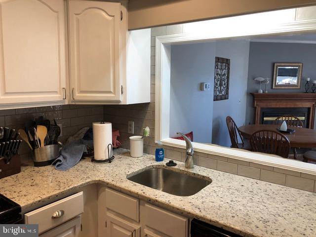 BAYSIDE MARINA - Residential Lease