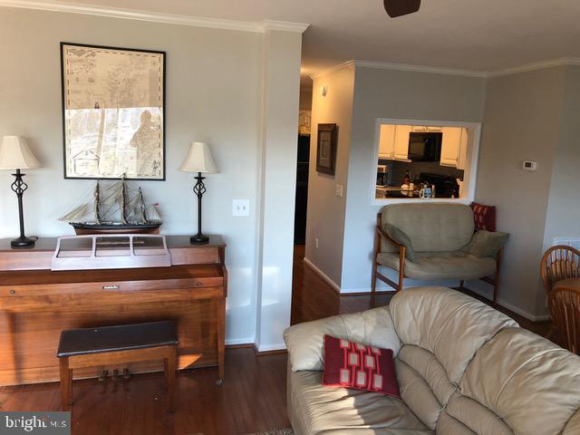 BAYSIDE MARINA - Residential Lease