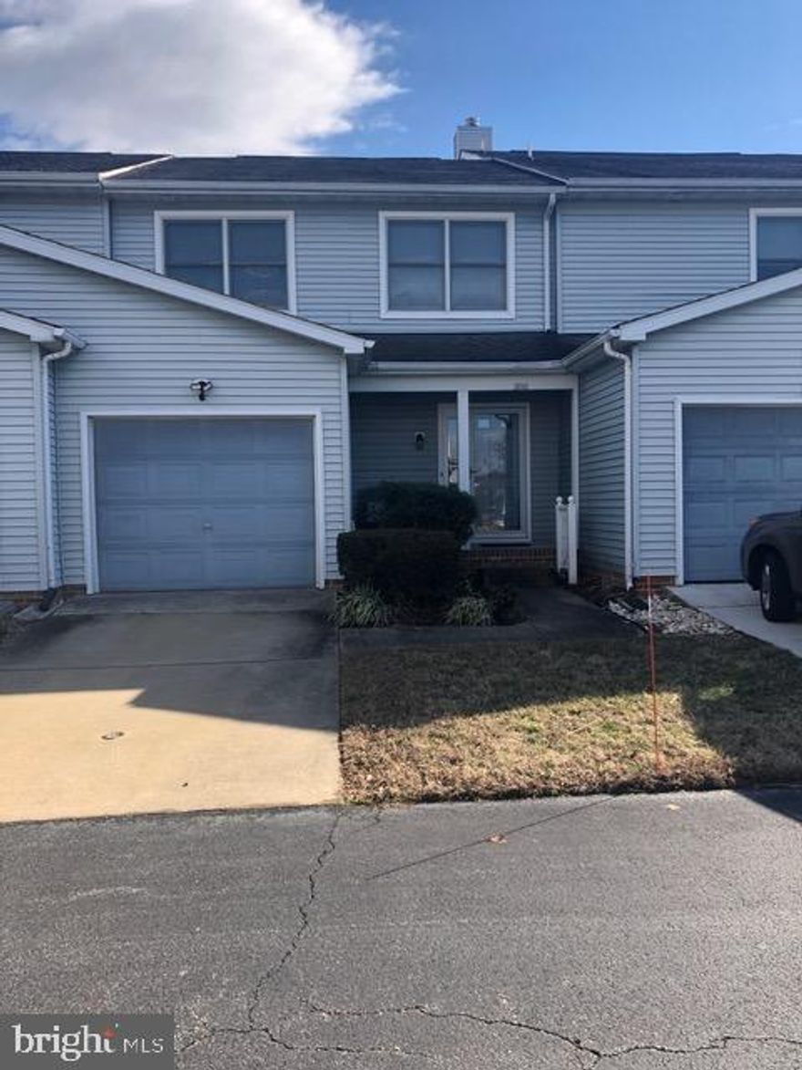 Beautiful Town House overlooking Castle Bay Marina and the Chester River!  3 bedrooms with 2 full baths on the upper level, main level 1 car garage, powder room, hardwood floors, granite kitchen counters, and a deck off the back in peaceful water view setting.  The community has pool, tennis, volleyball, pickleball, a party room, and a fitness center Enjoy walking/ hiking/ biking on the Cross Island Trail which is 35+ miles through trees, over water and to beaches, restaurants, and tiki bars! There is a marina close around the corner for your boat!                ****Application fee is $55 per adult 18 y.o and older.  Please apply online here : LongandFoster.com