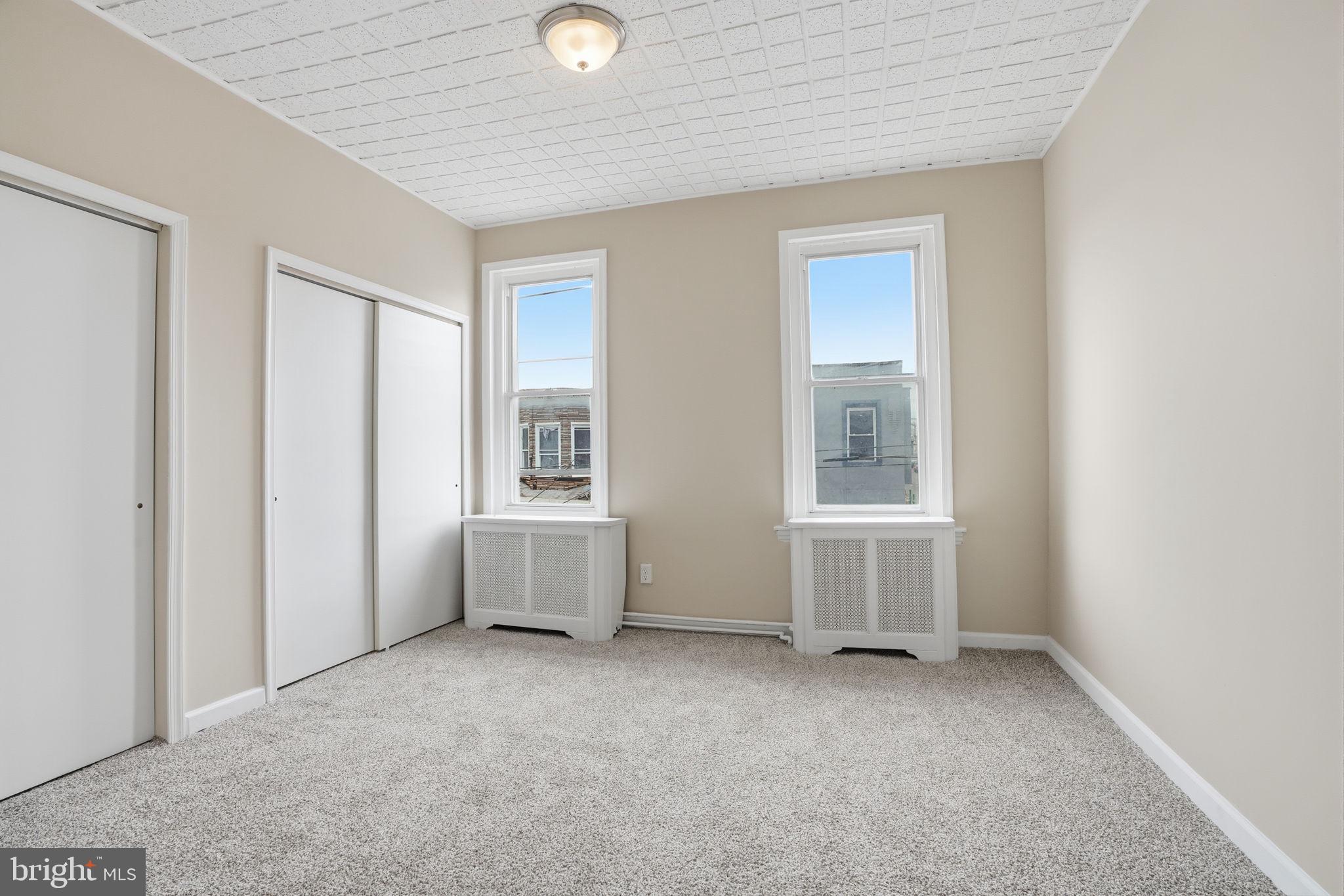 KENSINGTON - Residential