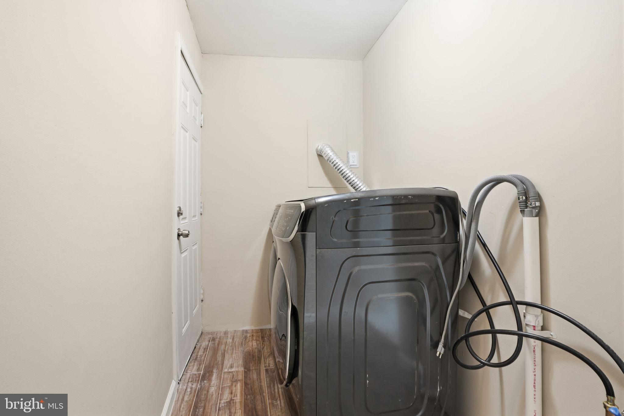 KENSINGTON - Residential