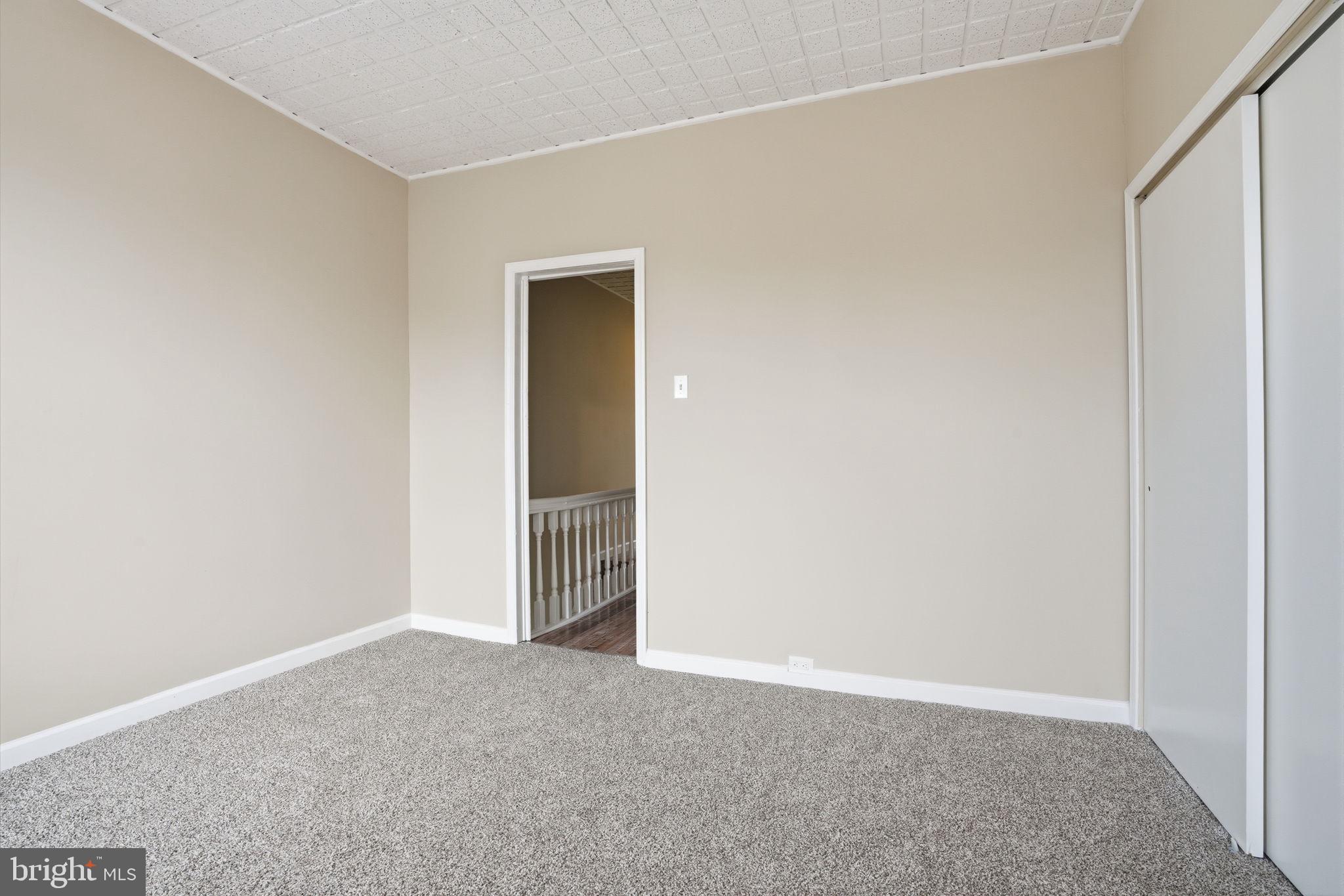 KENSINGTON - Residential