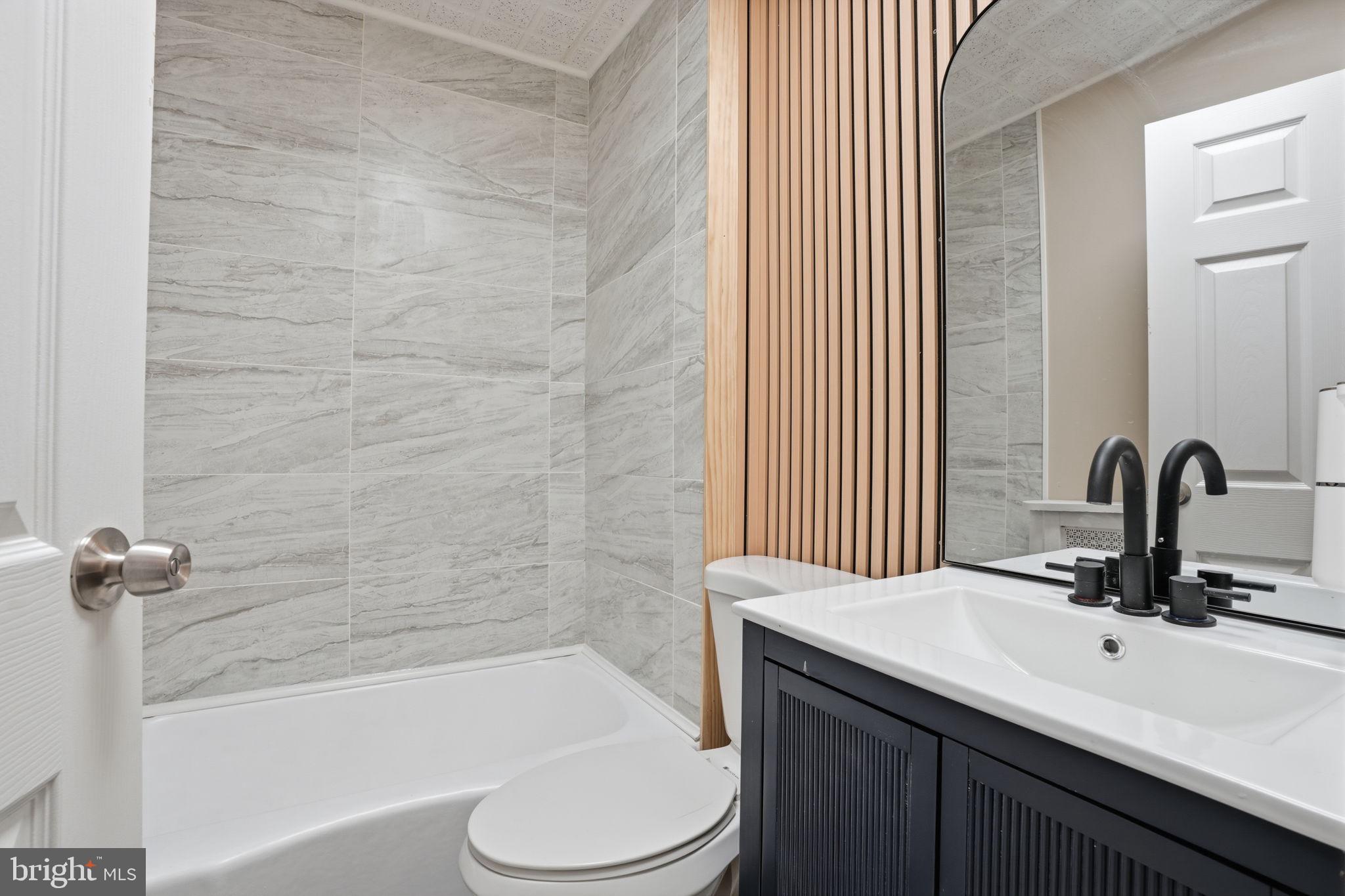 KENSINGTON - Residential