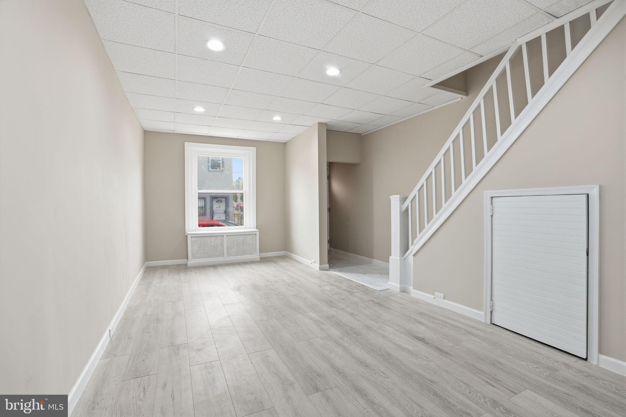 KENSINGTON - Residential