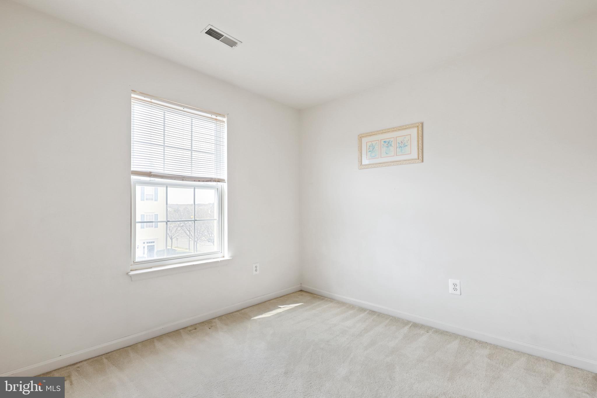 ASHBURN VILLAGE - Residential