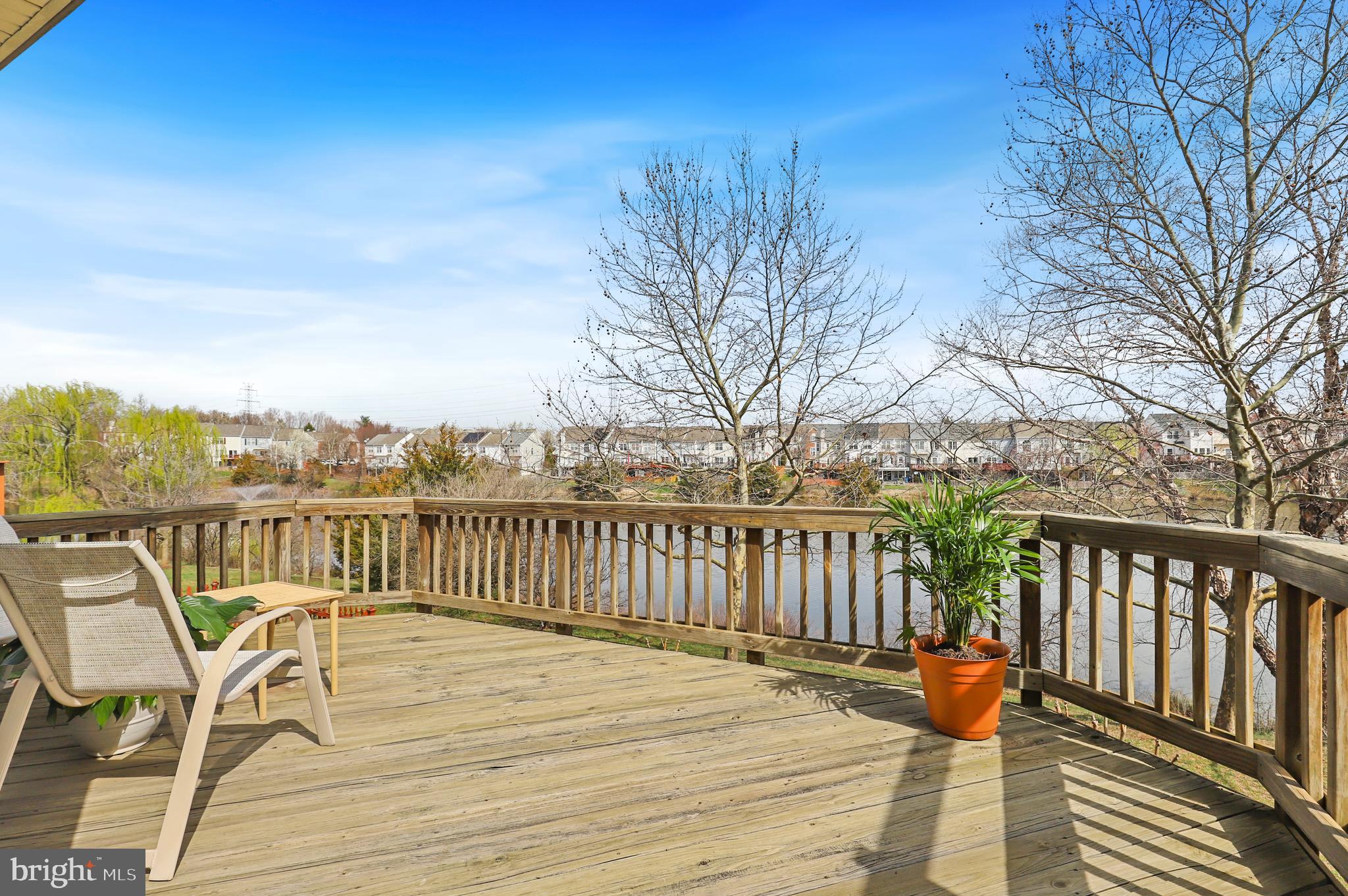 ASHBURN VILLAGE - Residential