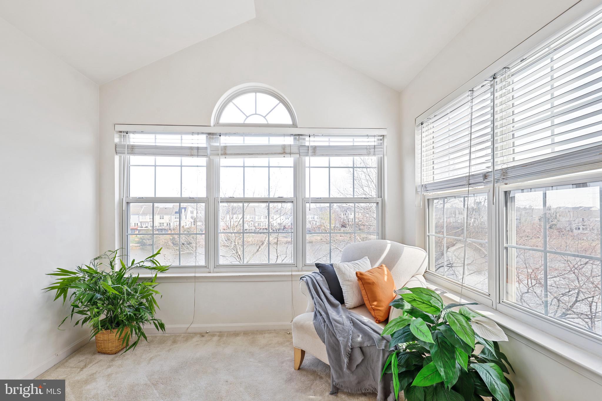 ASHBURN VILLAGE - Residential