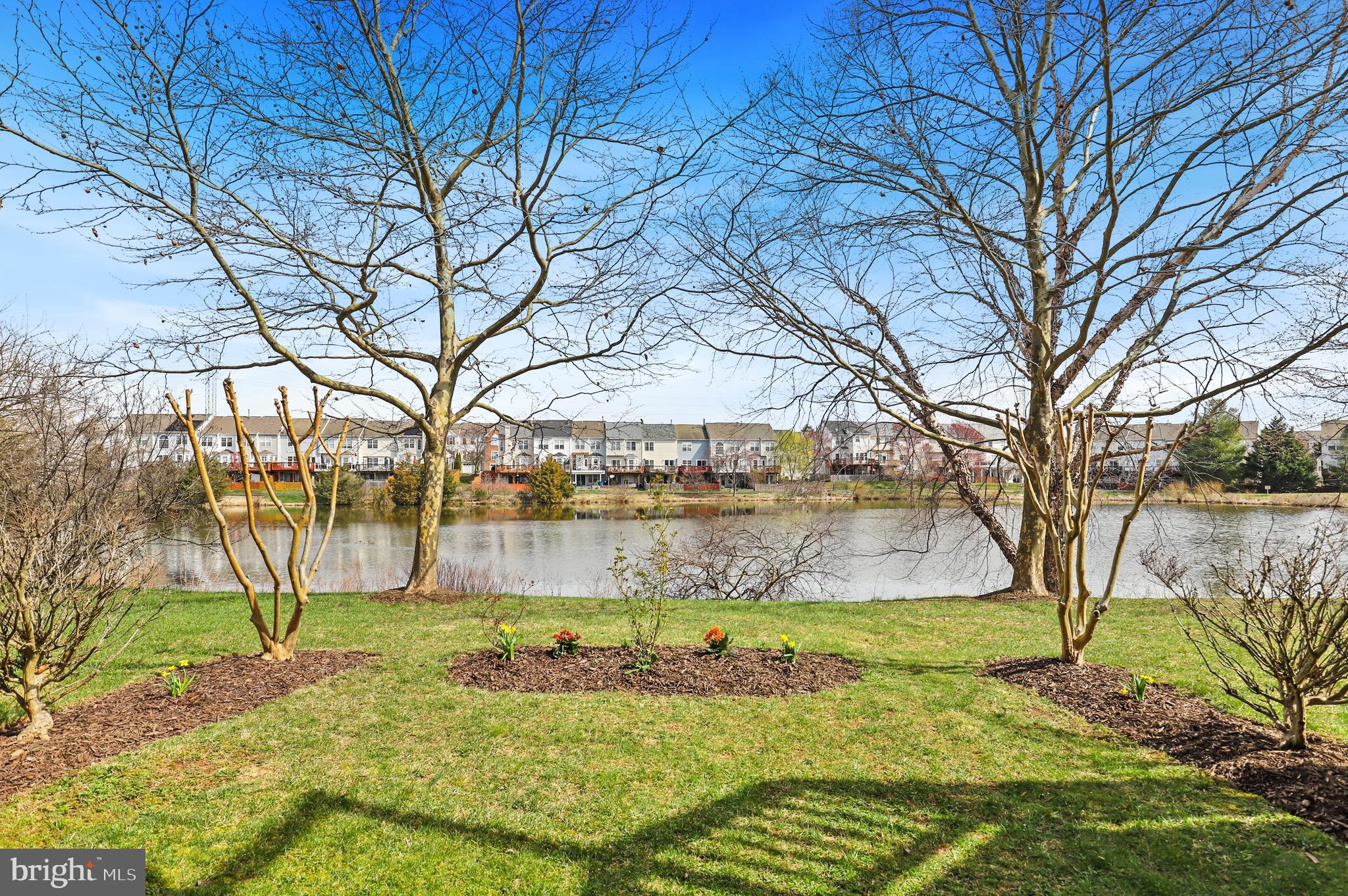 ASHBURN VILLAGE - Residential