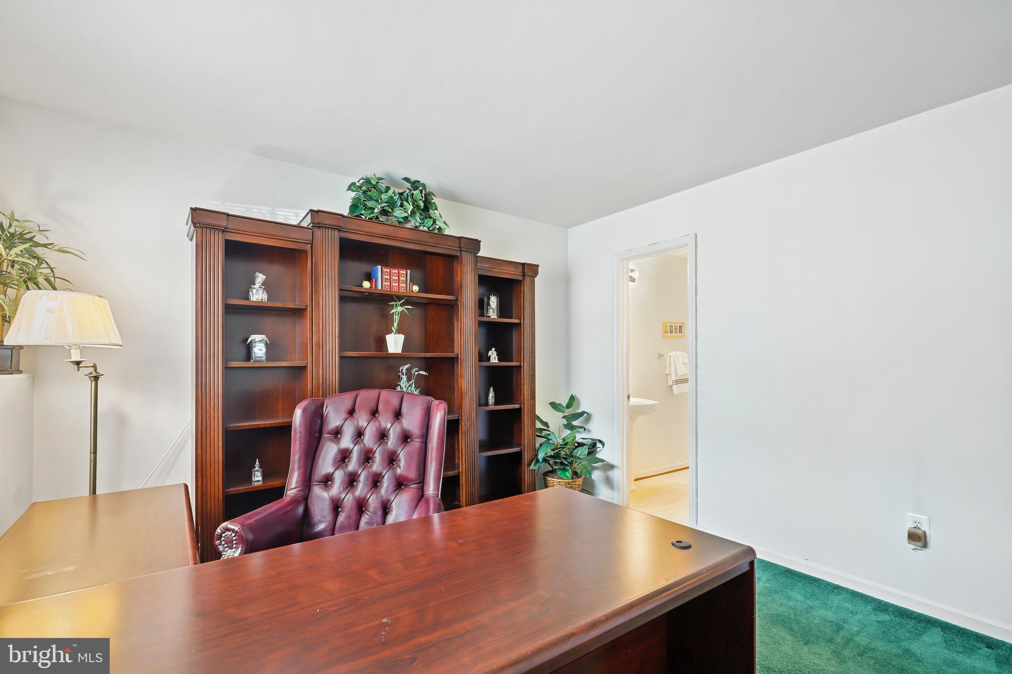 ASHBURN VILLAGE - Residential