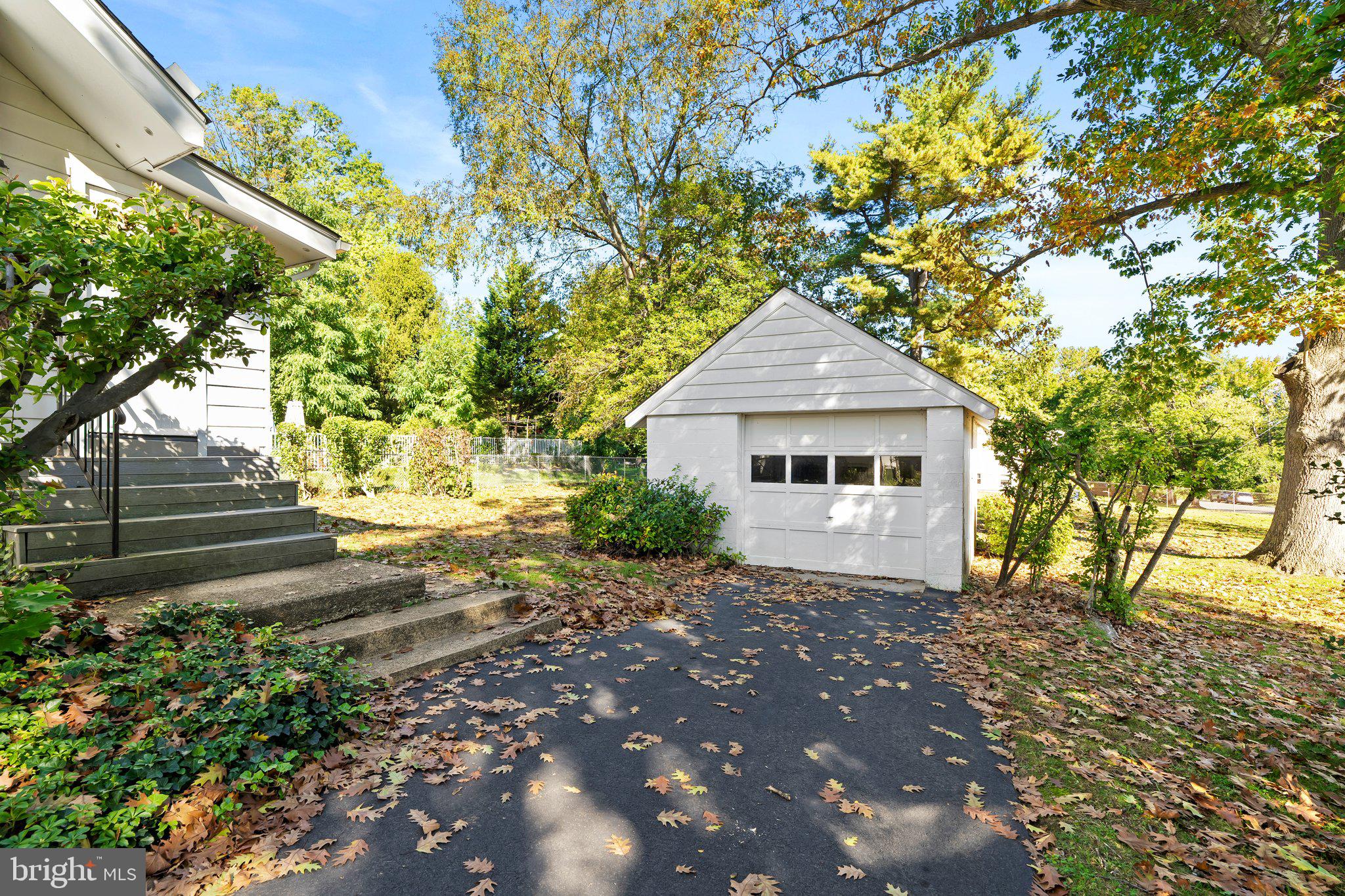 304 LINCOLN AVENUE
