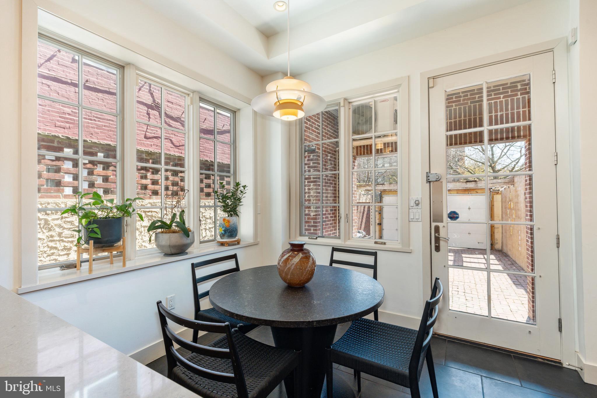 SOCIETY HILL - Residential