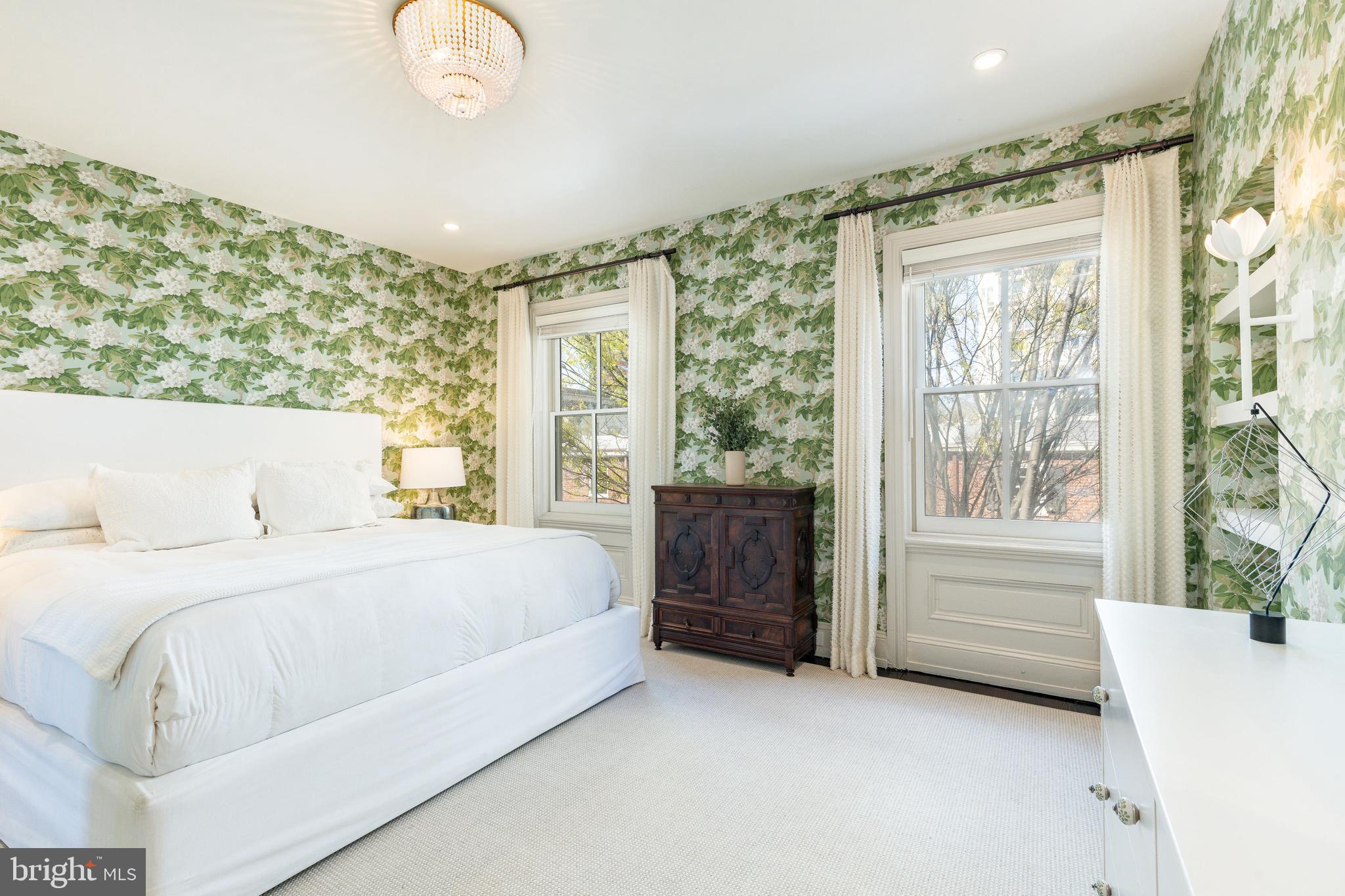 SOCIETY HILL - Residential