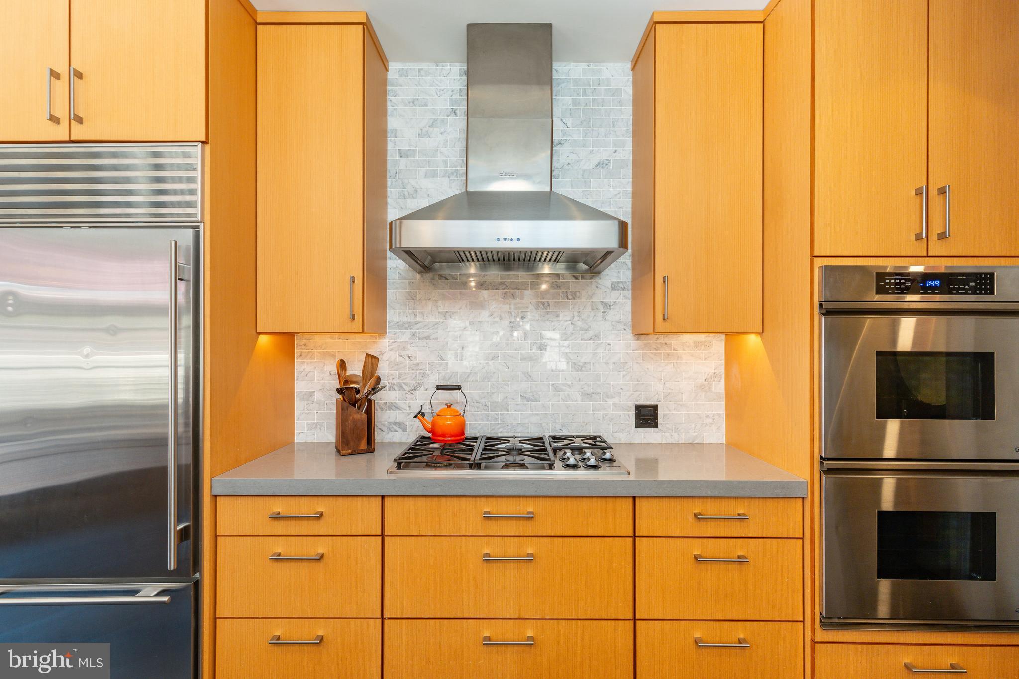 SOCIETY HILL - Residential