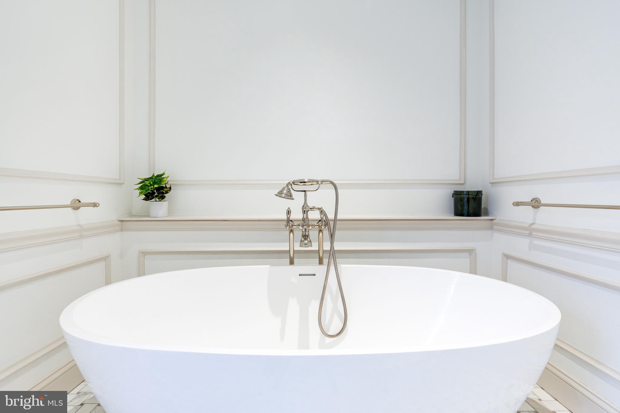 SOCIETY HILL - Residential