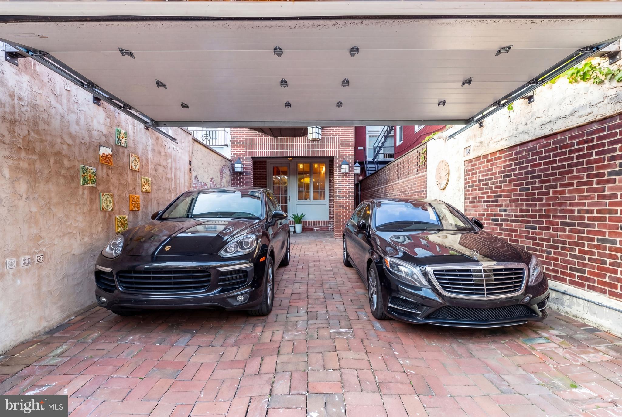 SOCIETY HILL - Residential