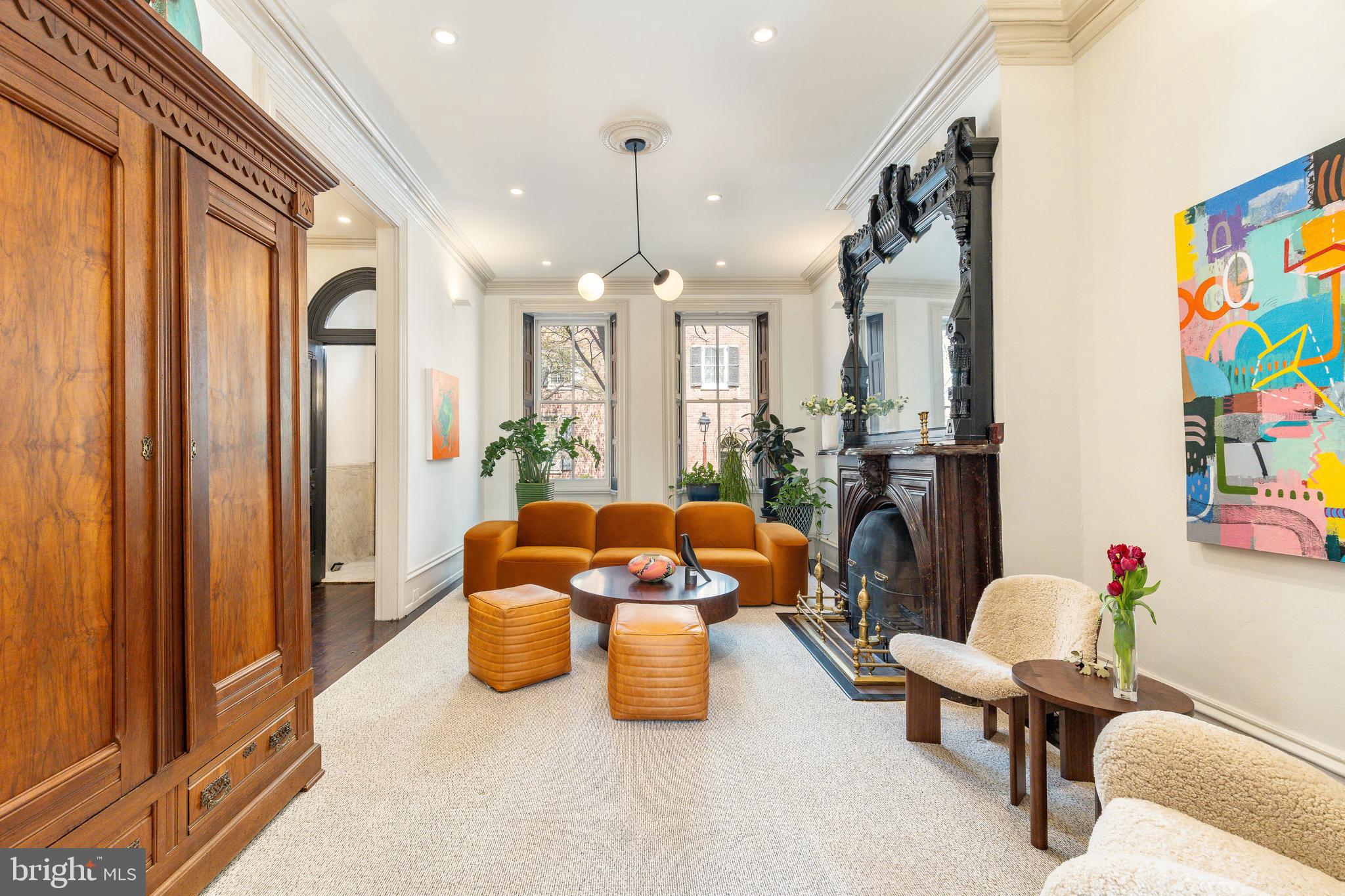 SOCIETY HILL - Residential