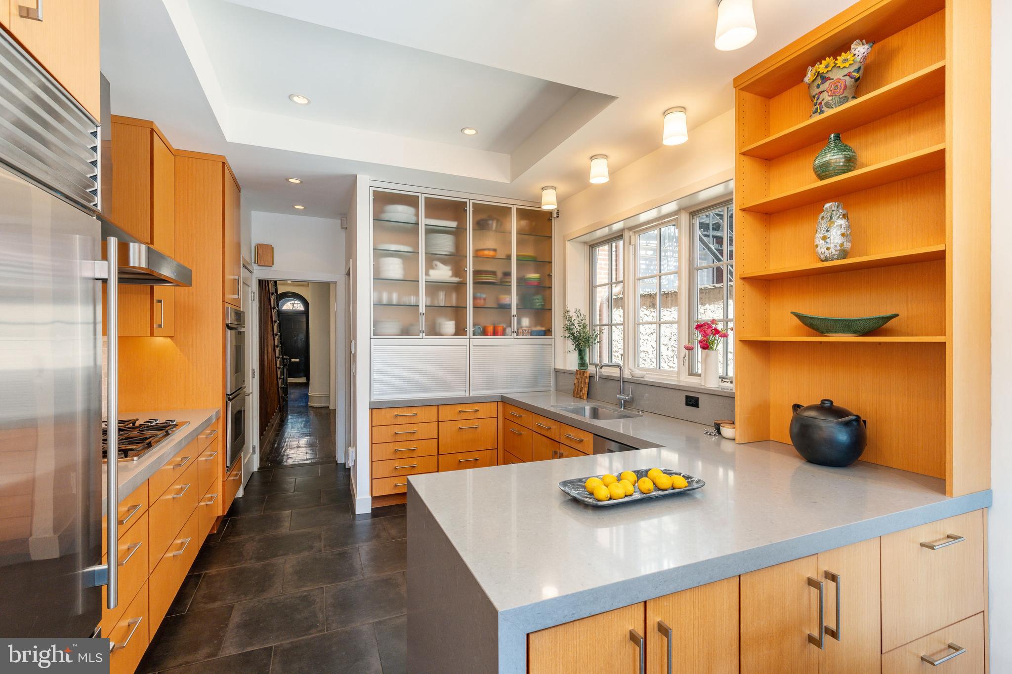 SOCIETY HILL - Residential