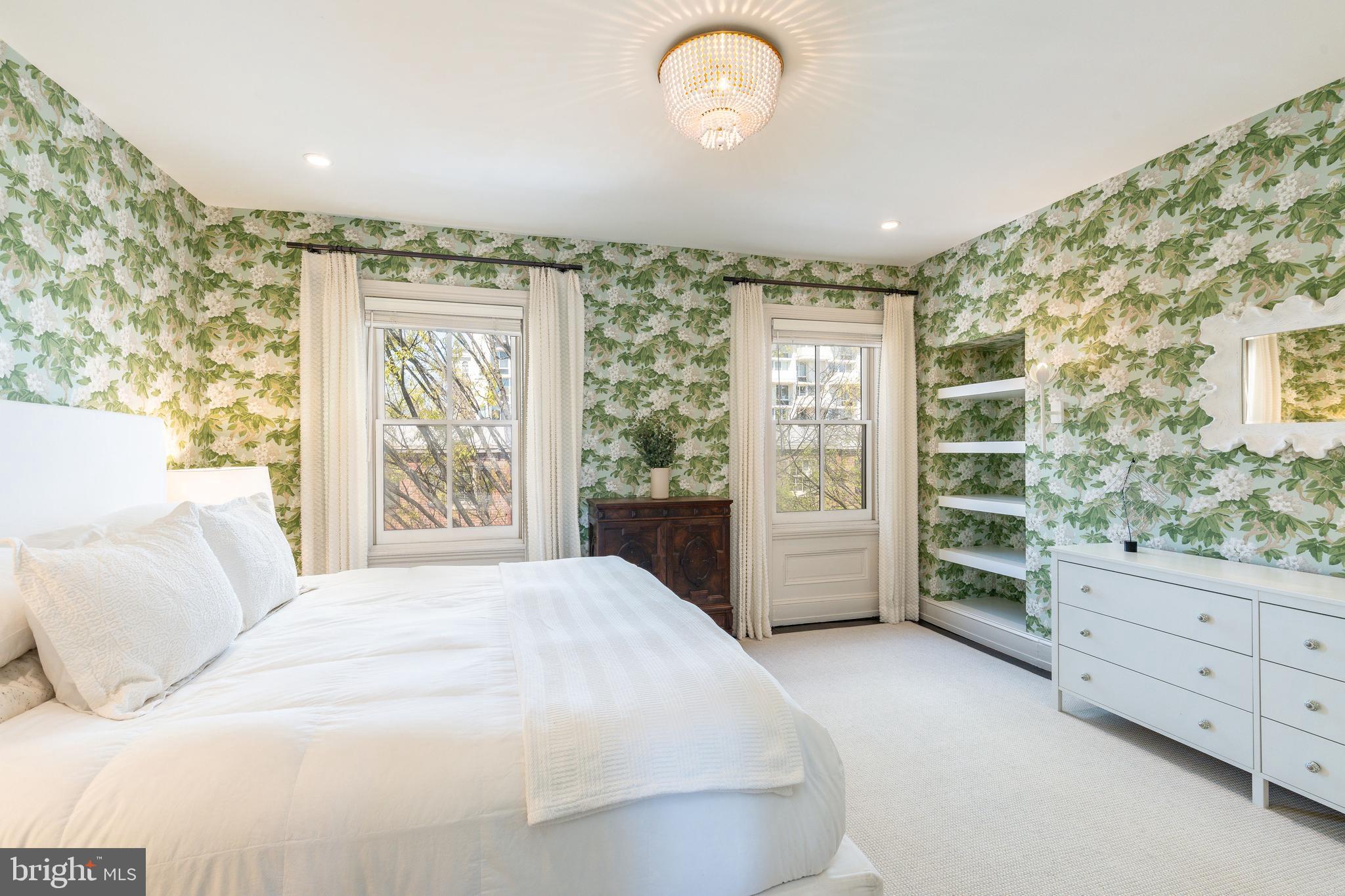 SOCIETY HILL - Residential