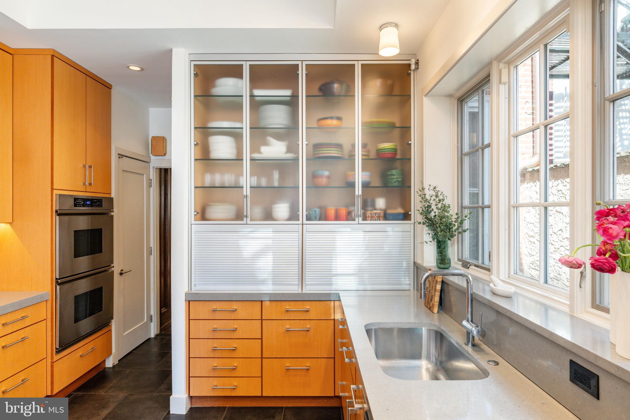 SOCIETY HILL - Residential