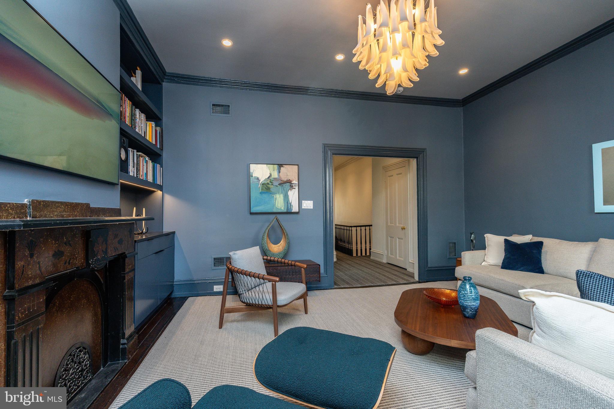 SOCIETY HILL - Residential