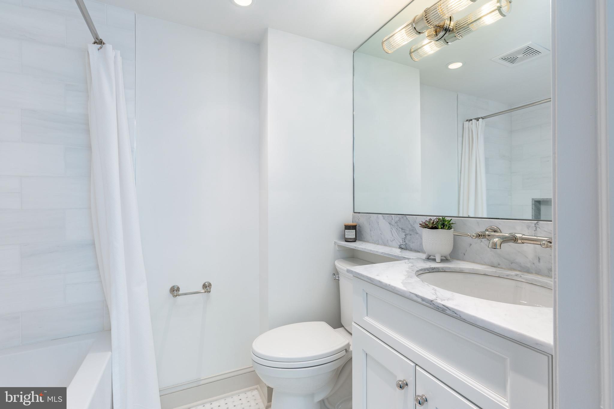 SOCIETY HILL - Residential