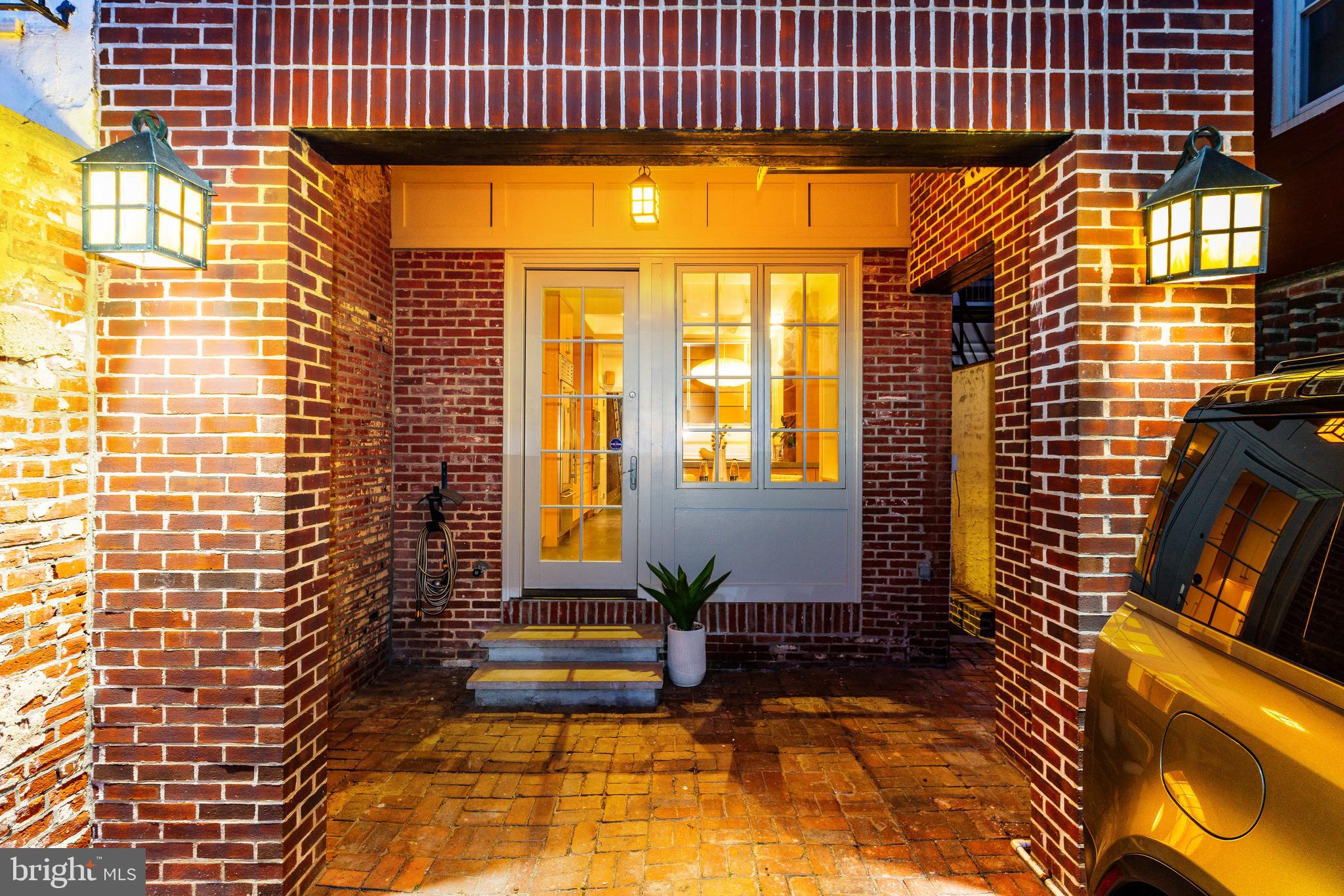 SOCIETY HILL - Residential