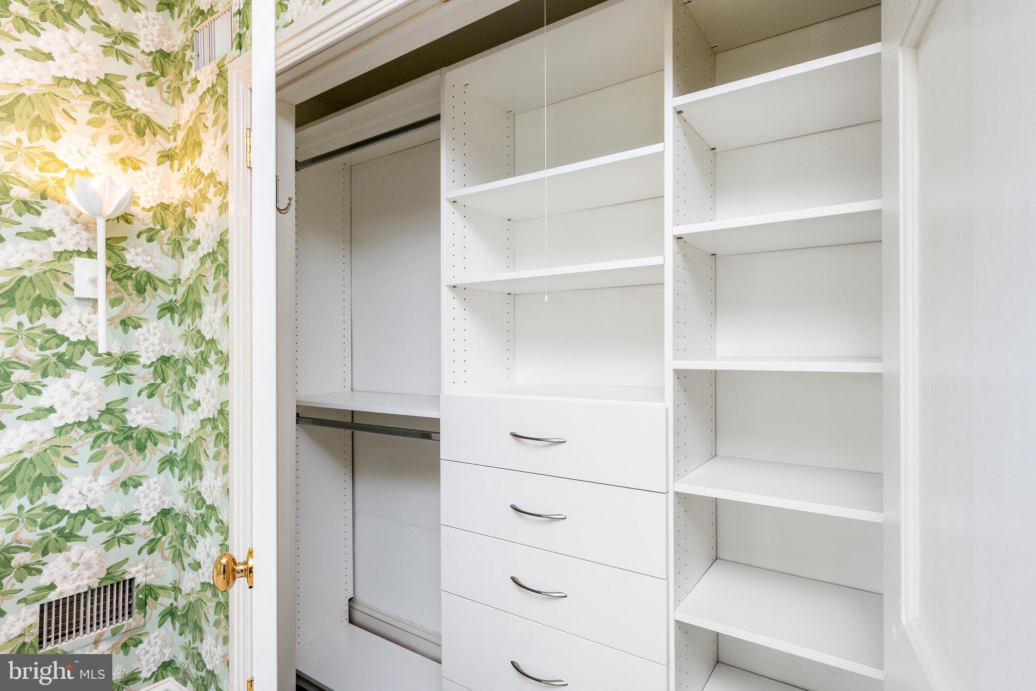 SOCIETY HILL - Residential