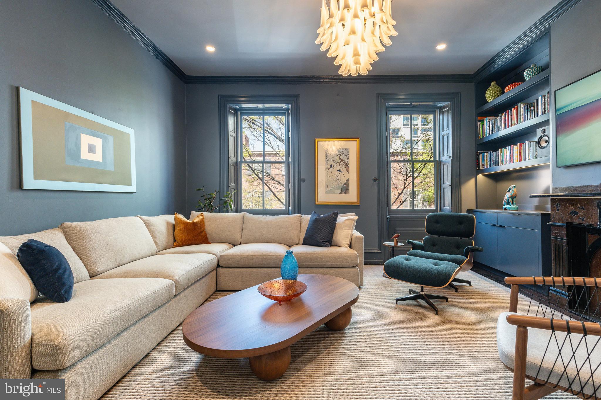 SOCIETY HILL - Residential