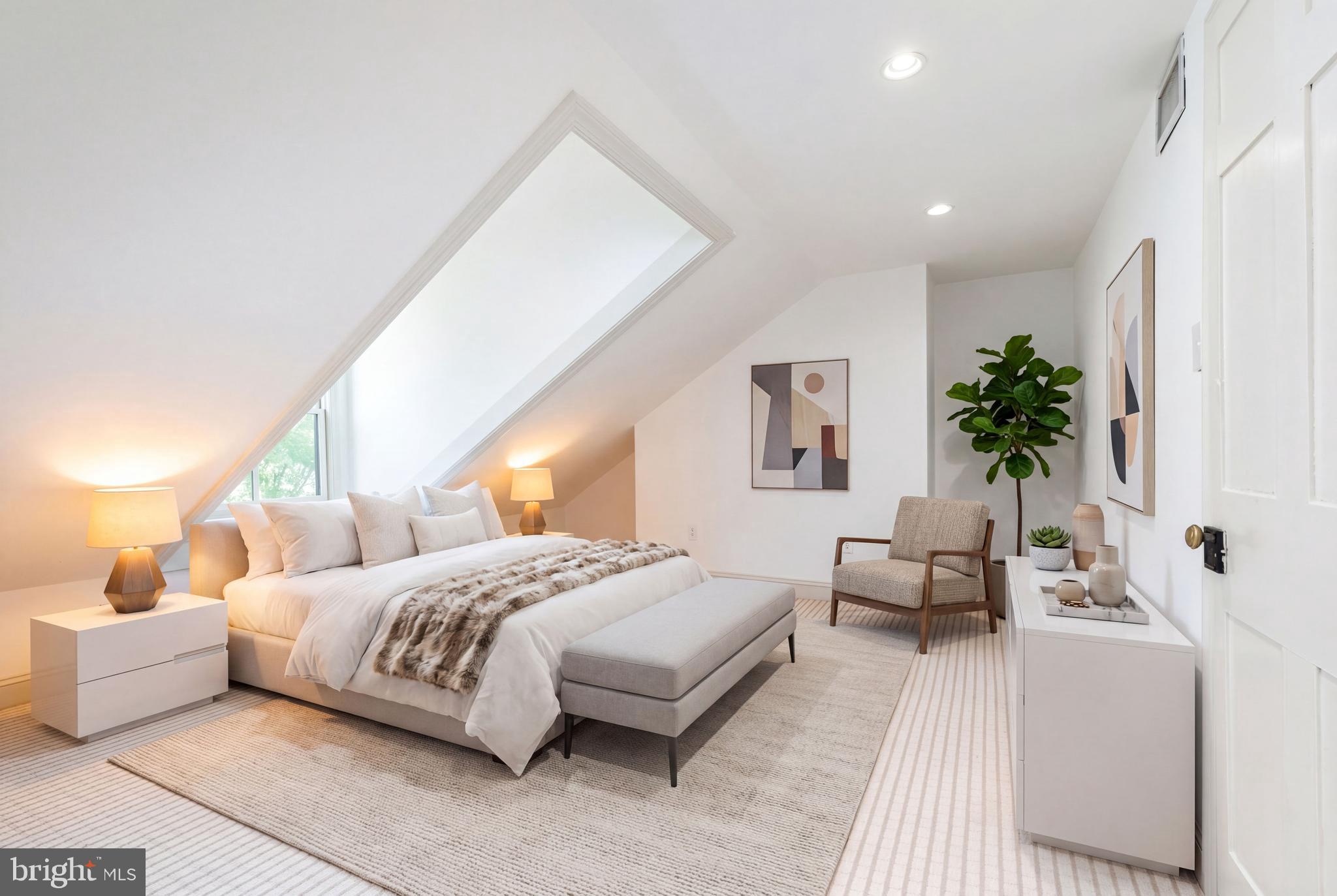 SOCIETY HILL - Residential